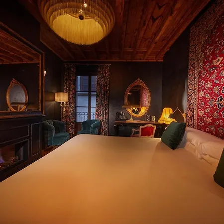 - Adults Only Hotel